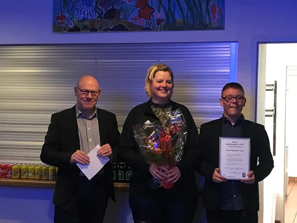 Vivild Håndbold Starz modtager handicappris 2018