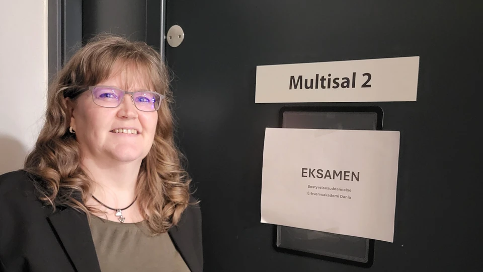 Tove Schmidt bestyrelsesformand Allingåbrohallen til eksamen i bestyrelsesansvar